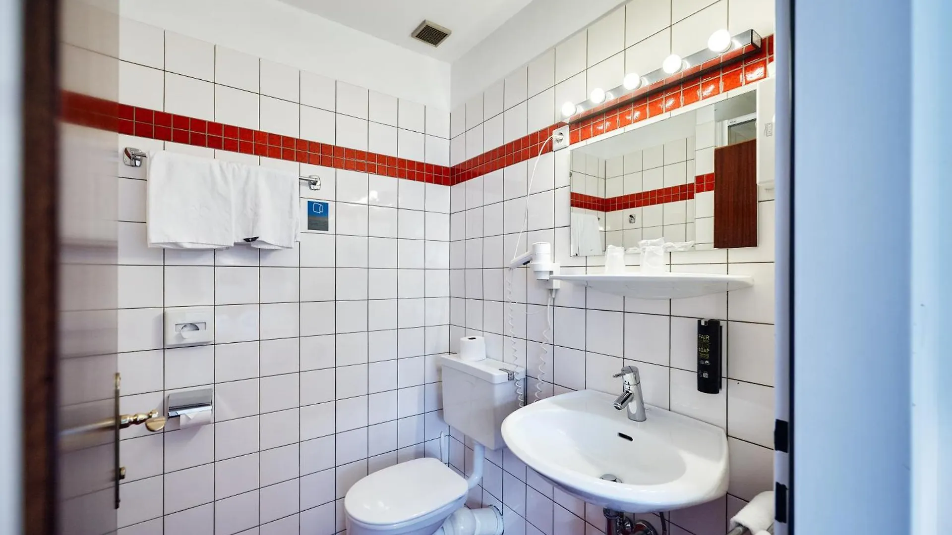 Hotel Kunsthof Viyana 3*,