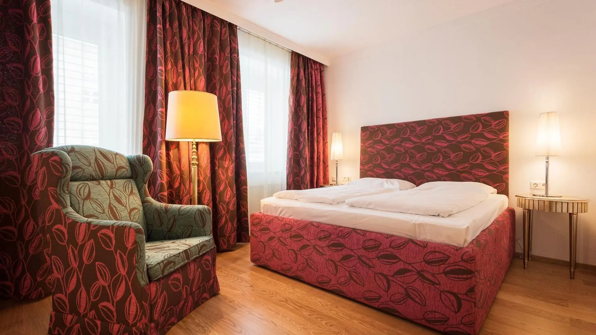 Hotel Kunsthof Viyana 3*,
